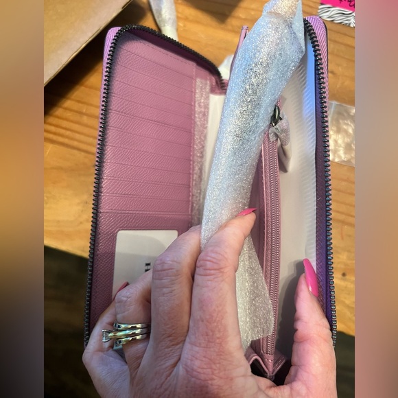 Coach Pink Leather Key & Card Holder - Picture 5 of 5